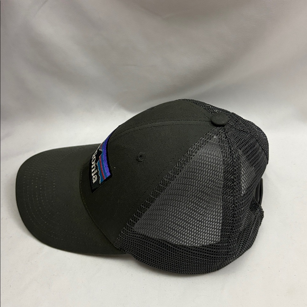 Patagonia Gray SnapBack Trucker Hat Mesh Cap Mountains - Picture 2 of 7